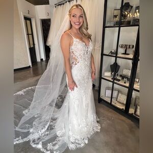 Enzoani Olana Size 4 Wedding Dress 

Used but has been professionally cleaned.